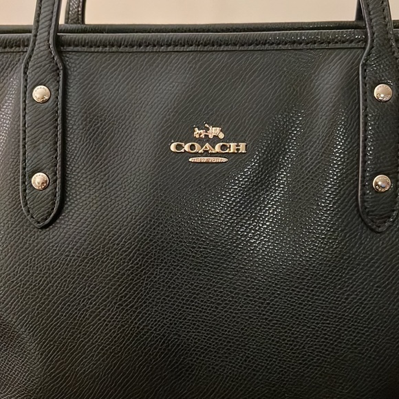 Coach - Picture 2 of 7